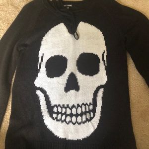 Skull sweater
